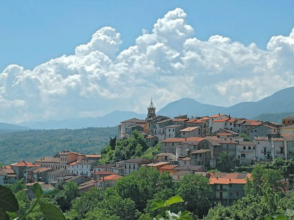 Immagine di copertina per Flusso idrico interrotto a Sante Marie e frazioni. 