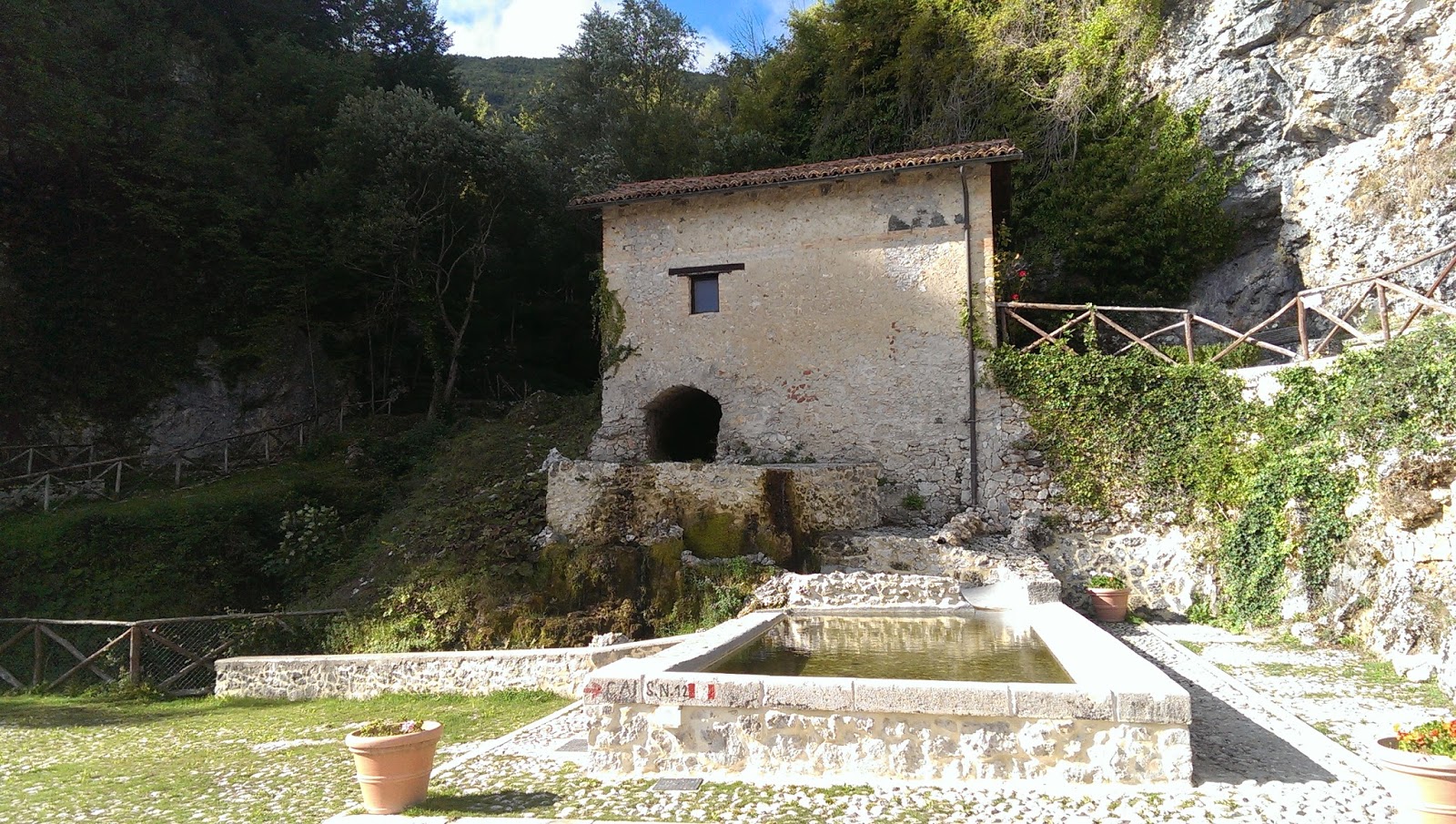 Immagine di copertina per Interruzione del flusso idrico acquedotto \