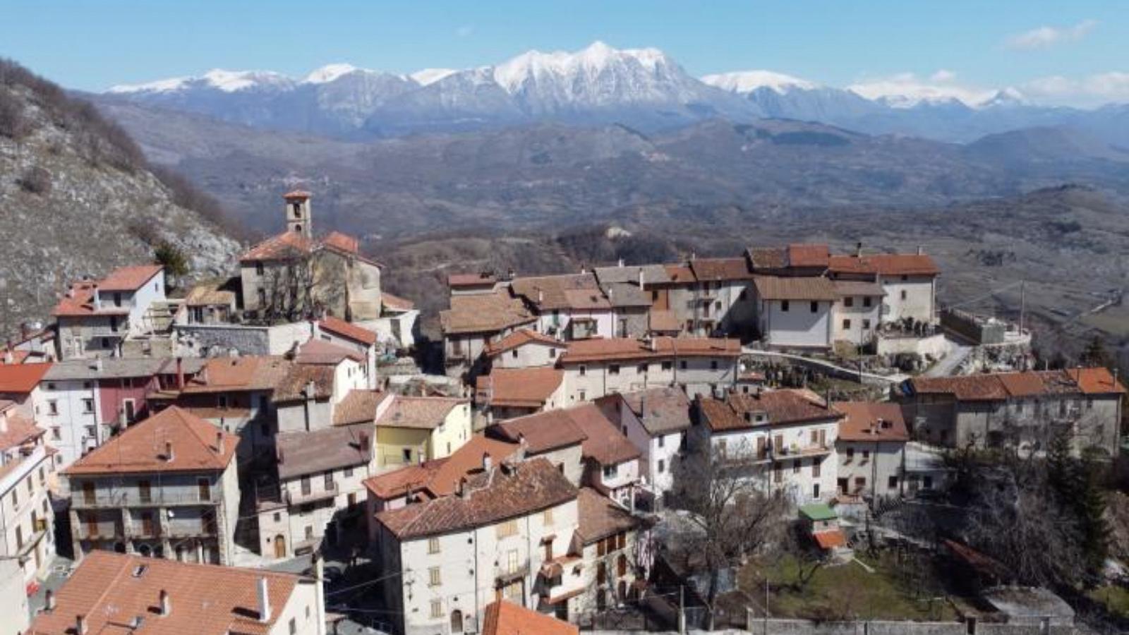 Riparazione guasto sulla condotta di adduzione tra  Roccacerro e Tremonti di Tagliacozzo.