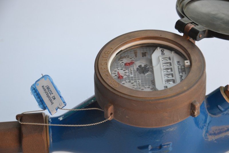 Il prelievo abusivo di acqua pu� configurarsi come ipotesi di reato perseguibile�penalmente.