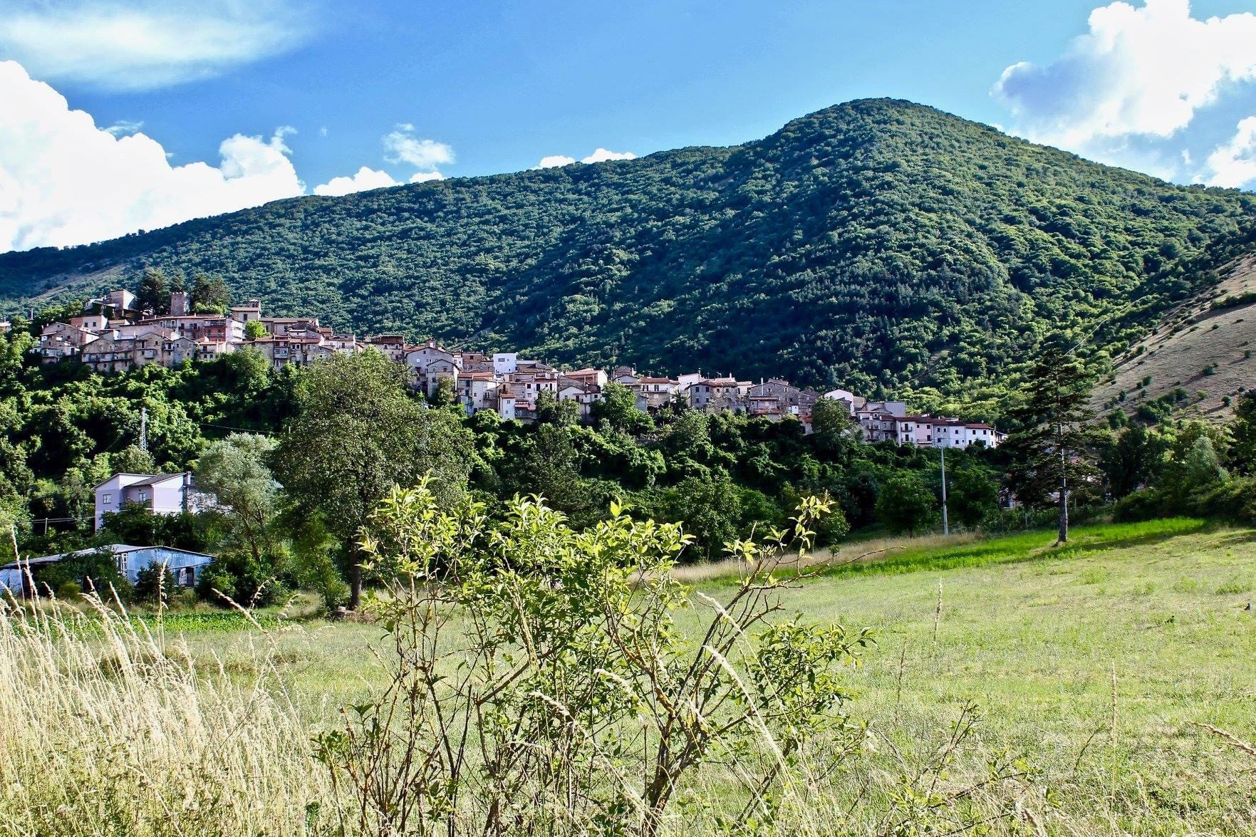 Interruzione flusso idrico di adduzione per la giornata di domani 03/10/2025 presso la frazione di Corcumello.
