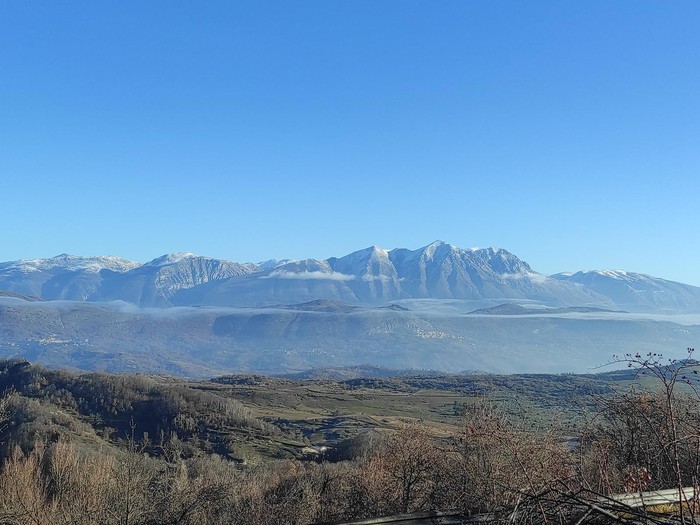 Interruzione flusso idrico di adduzione per intervento tecnico di riparazione.